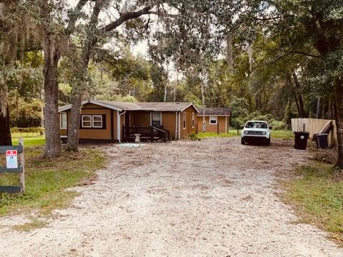 A home in Middleburg