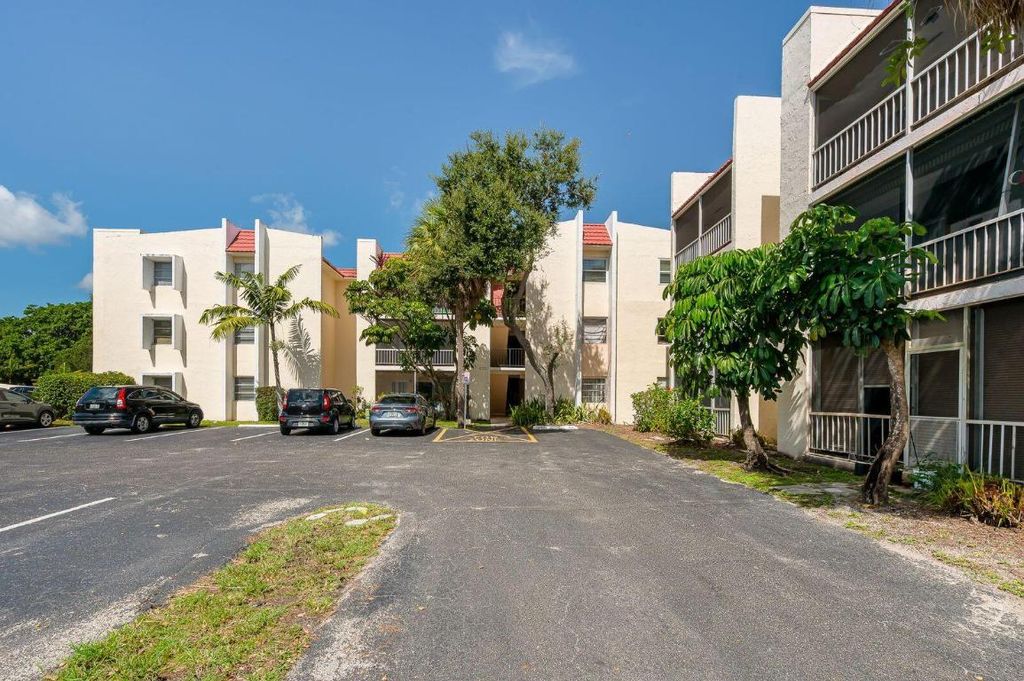 Photo of 632 NW 13th Street #24, Boca Raton, FL 33486 (MLS # R11117673)