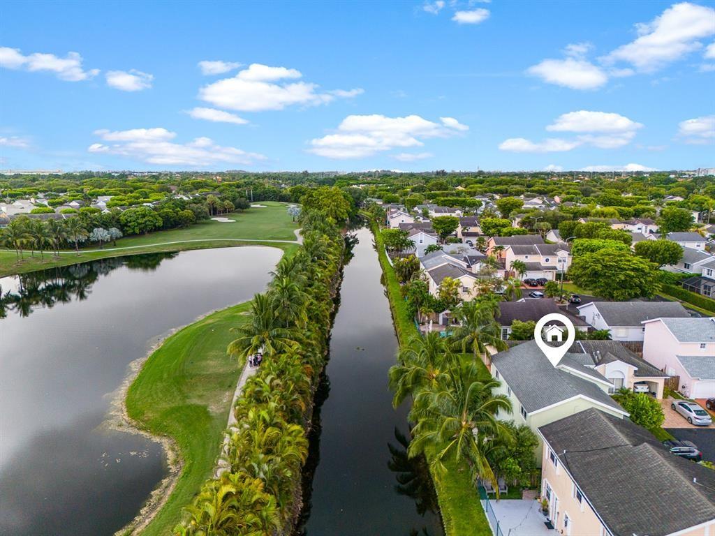 DORAL LAKES - Residential