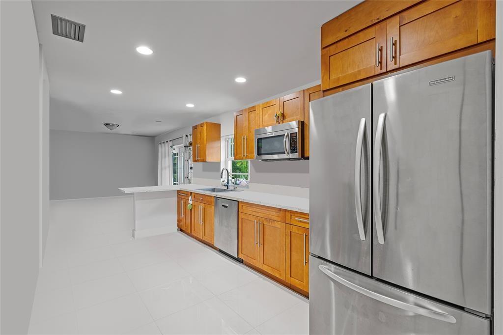 DORAL LAKES - Residential