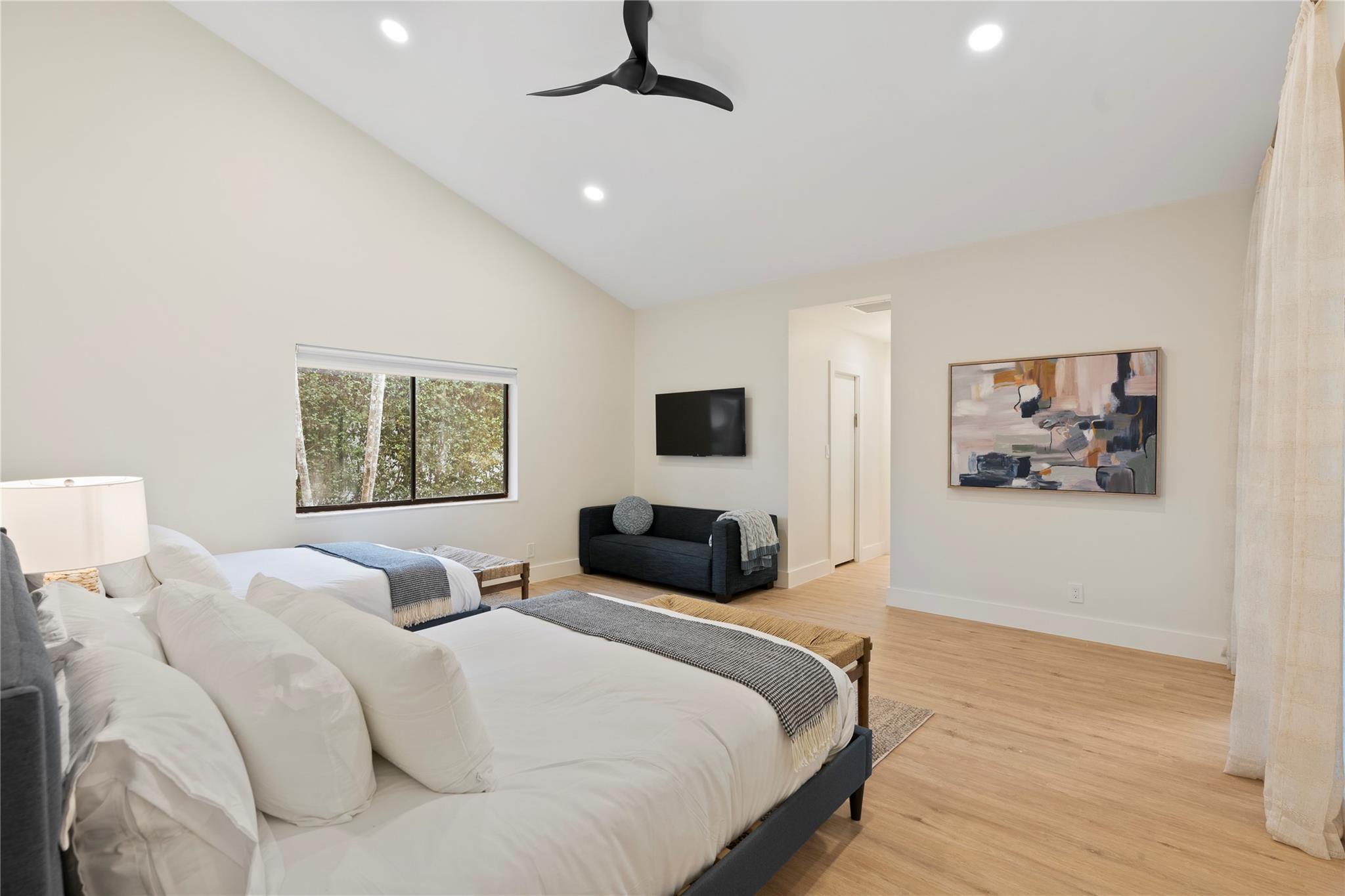 Cypress Glen 104-26 B - Residential