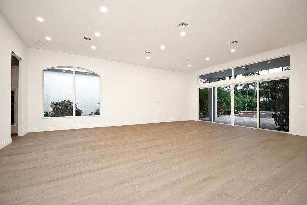 Photo of 7929 Villa D Este Way, Delray Beach, FL 33446 (MLS # R11154562)