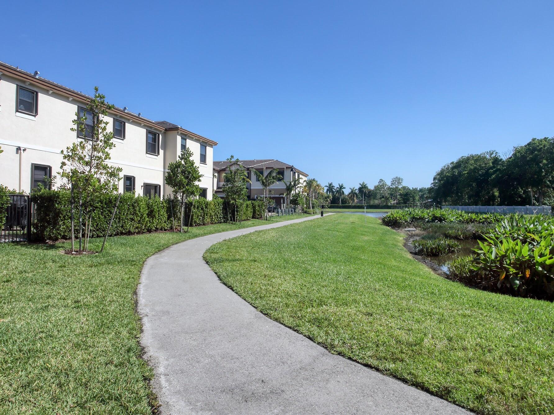 TROTTERS CHASE - Residential