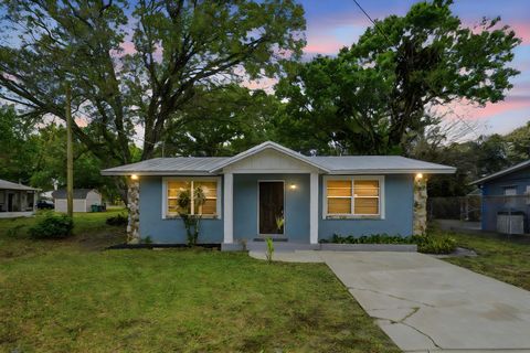 Photo of 601 Russ Road, Fort Pierce, FL 34982 (MLS # R11161261)