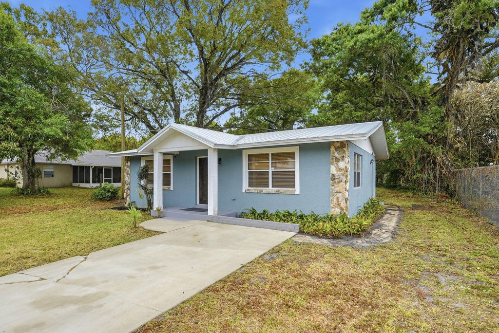 Photo of 601 Russ Road, Fort Pierce, FL 34982 (MLS # R11161261)