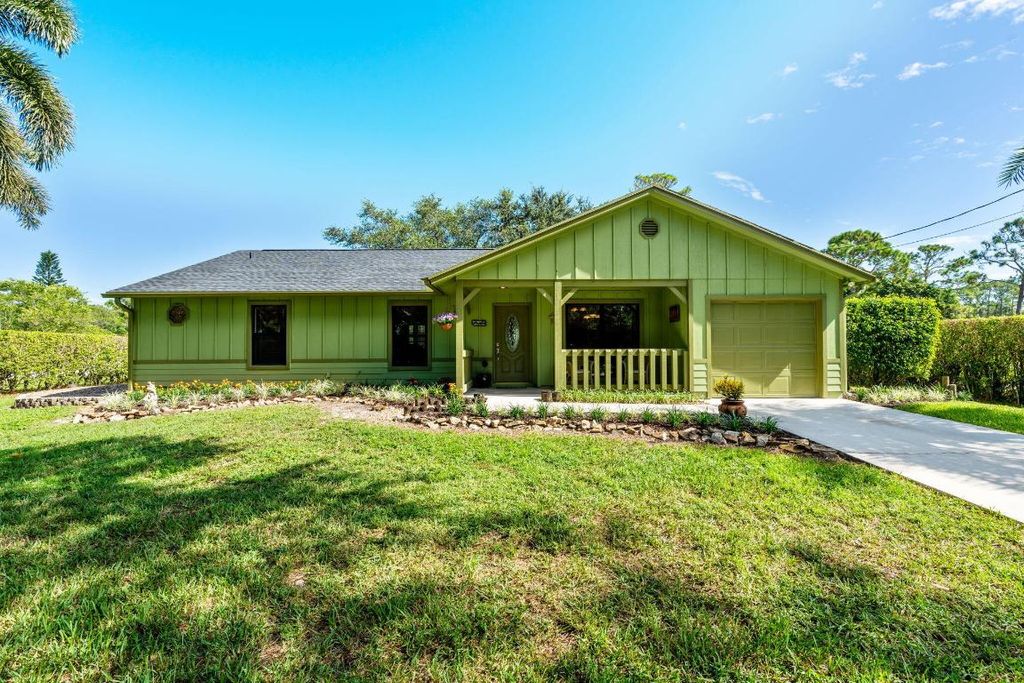 Photo of 11989 Persimmon Boulevard, Royal Palm Beach, FL 33411 (MLS # R11142997)