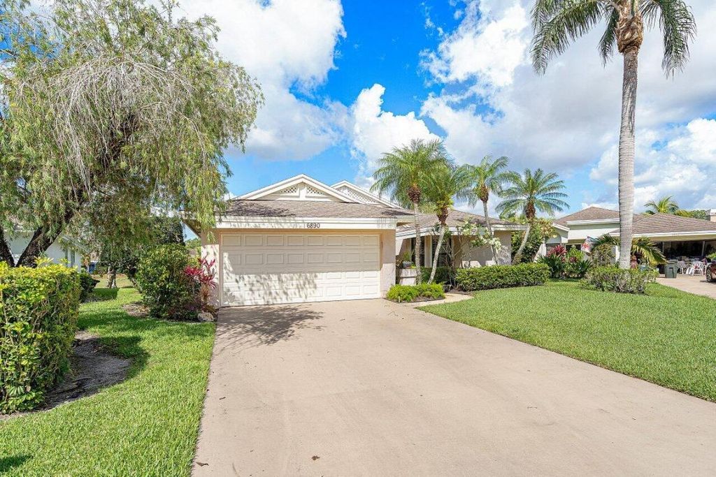Photo of 6890 Touchstone Circle, Palm Beach Gardens, FL 33418 (MLS # R10991210)