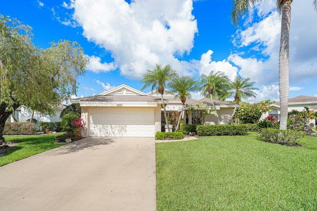 Photo of 6890 Touchstone Circle, Palm Beach Gardens, FL 33418 (MLS # R10991210)