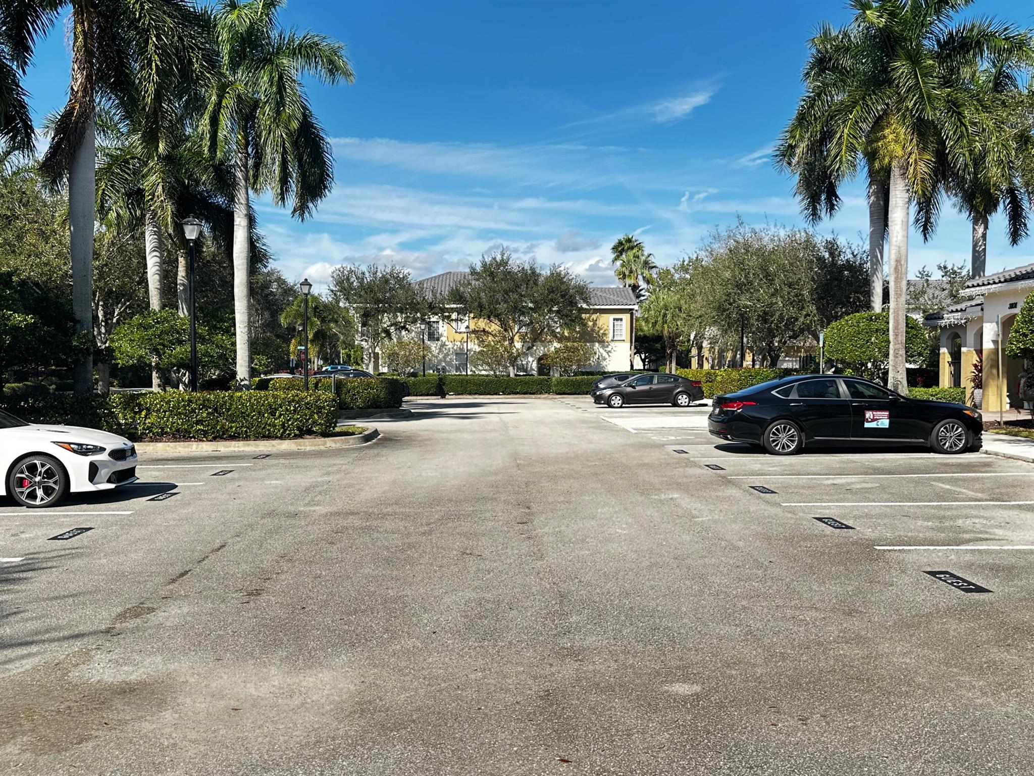 LEXINGTON LAKES - Residential