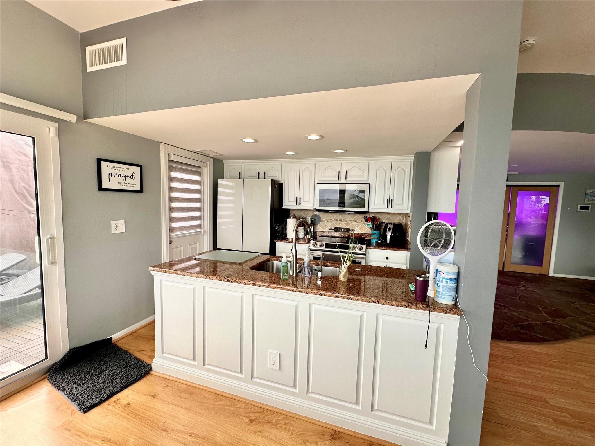 Windswept Club Condo - Residential Lease