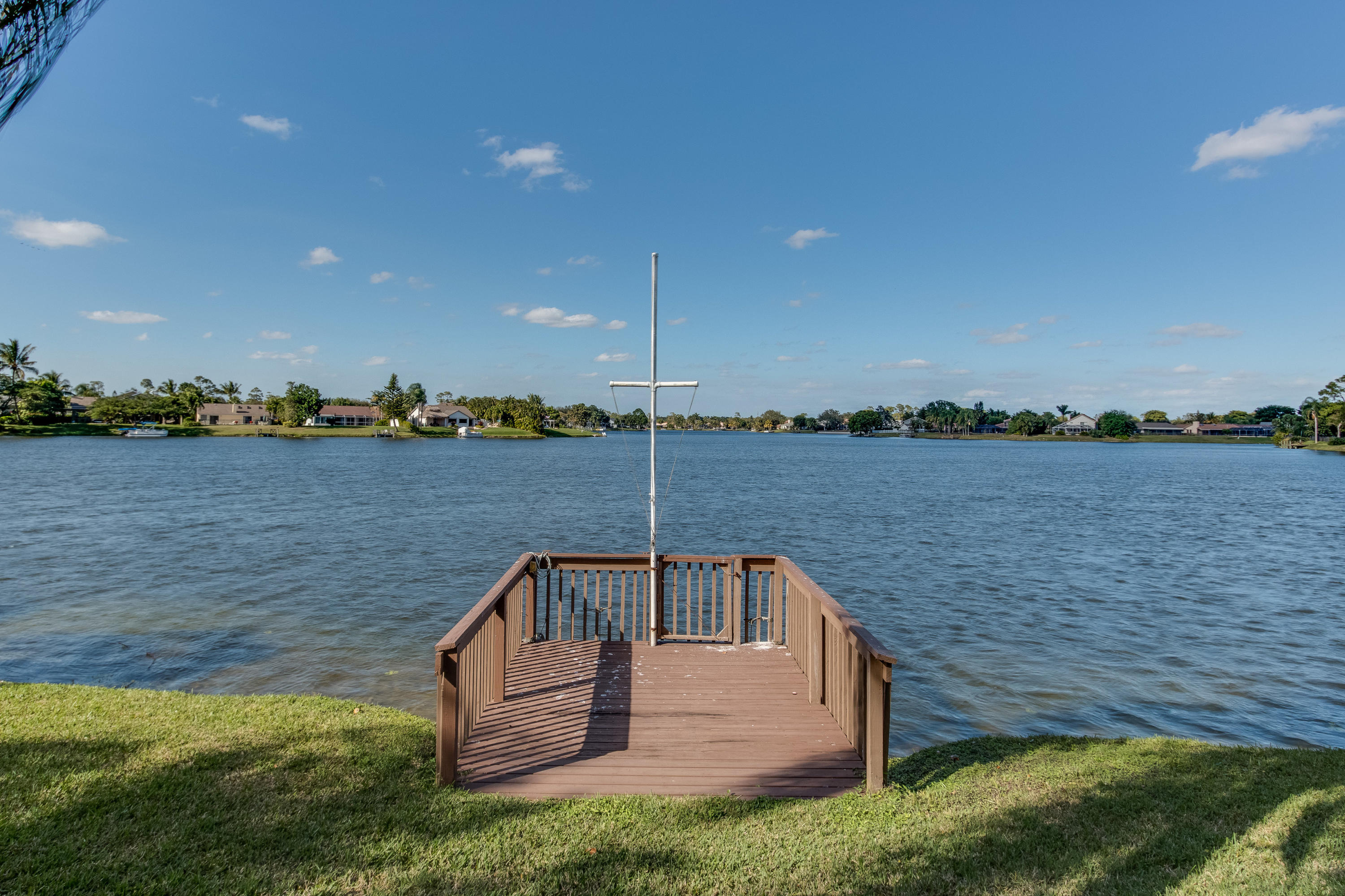 MEADOWLAND COVE 2 OF WELLINGTON - Residential