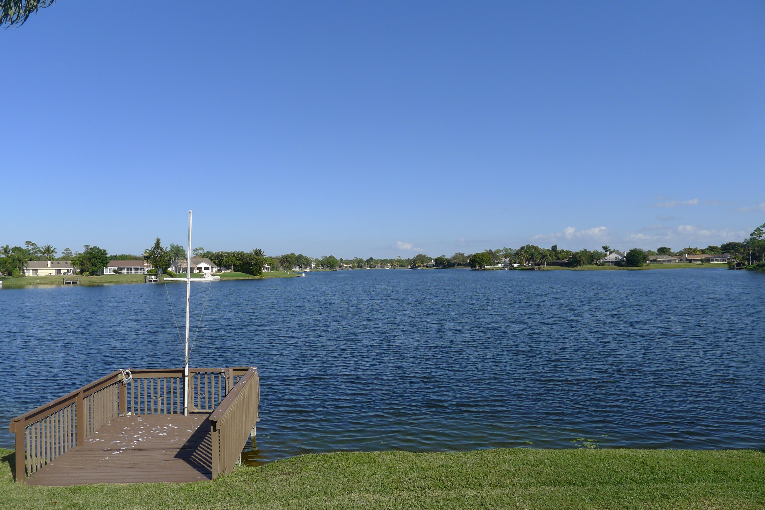 MEADOWLAND COVE 2 OF WELLINGTON - Residential