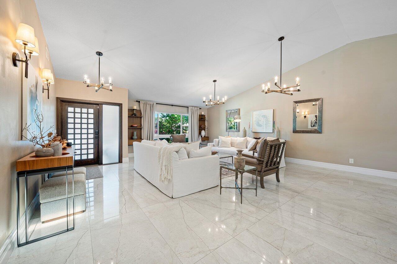 3127 Lakeview Drive