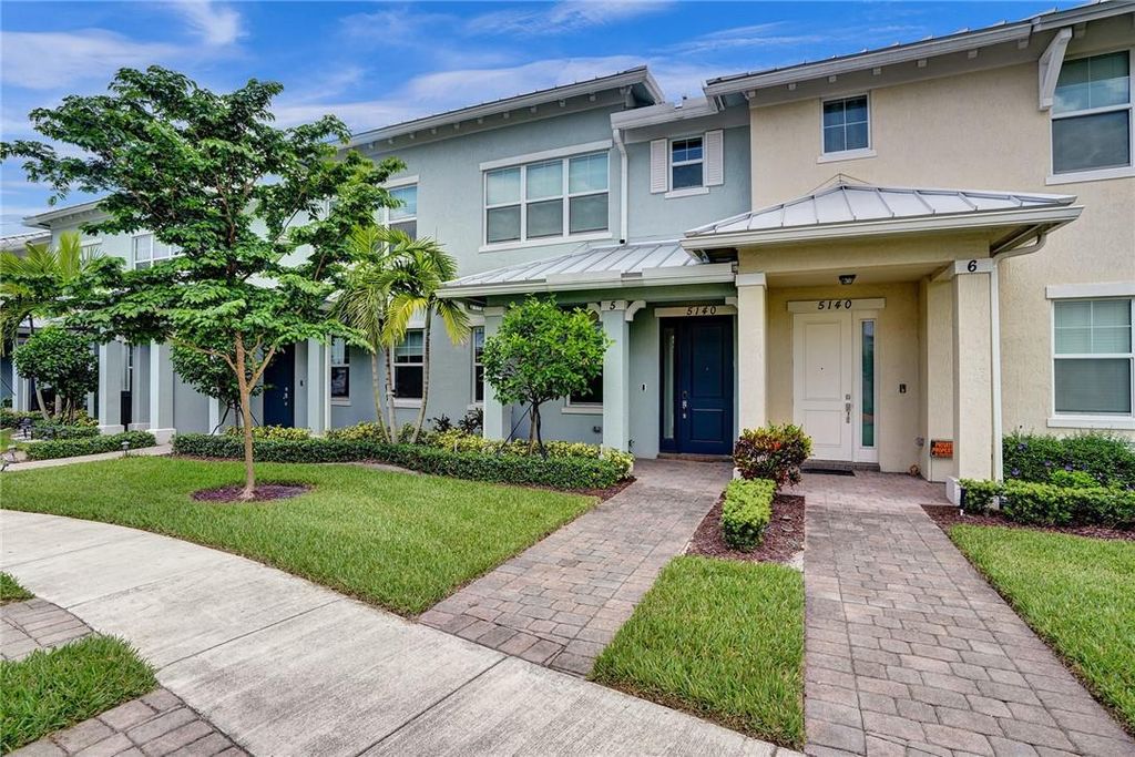 Photo of 5140 Eucalyptus Dr #5, Hollywood, FL 33021 (MLS # F10384484)