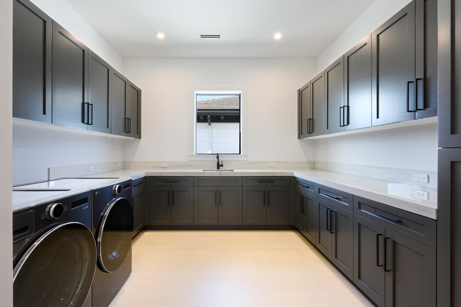 PIRATES COVE - Residential