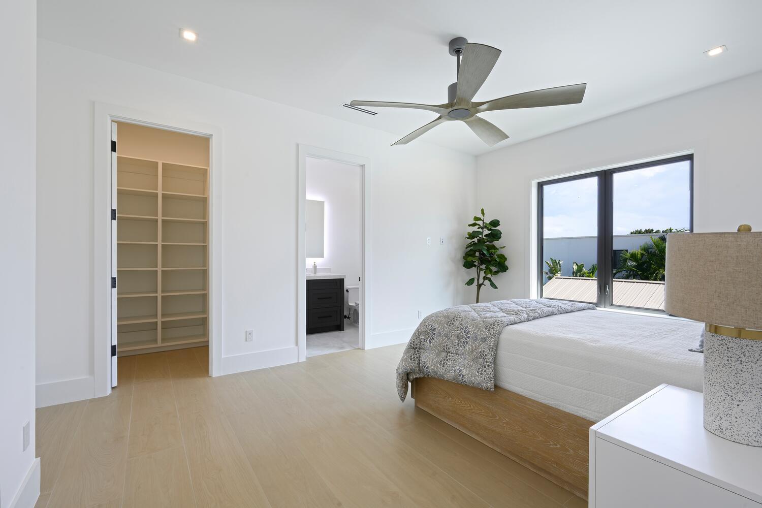 PIRATES COVE - Residential