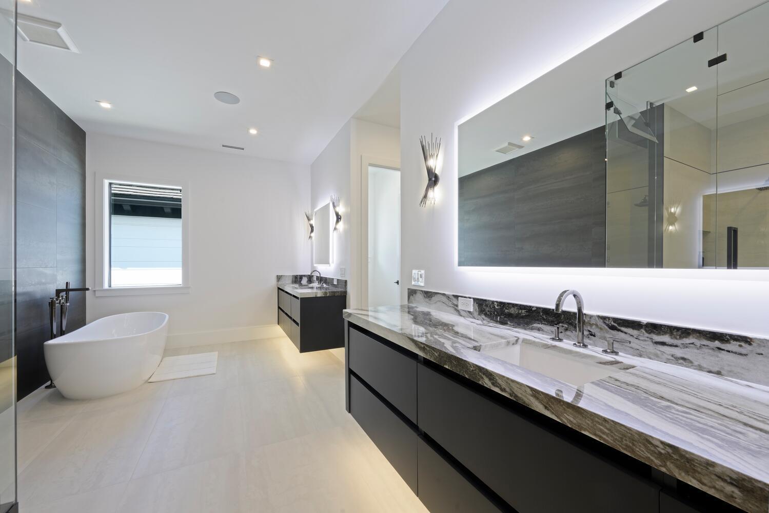 PIRATES COVE - Residential