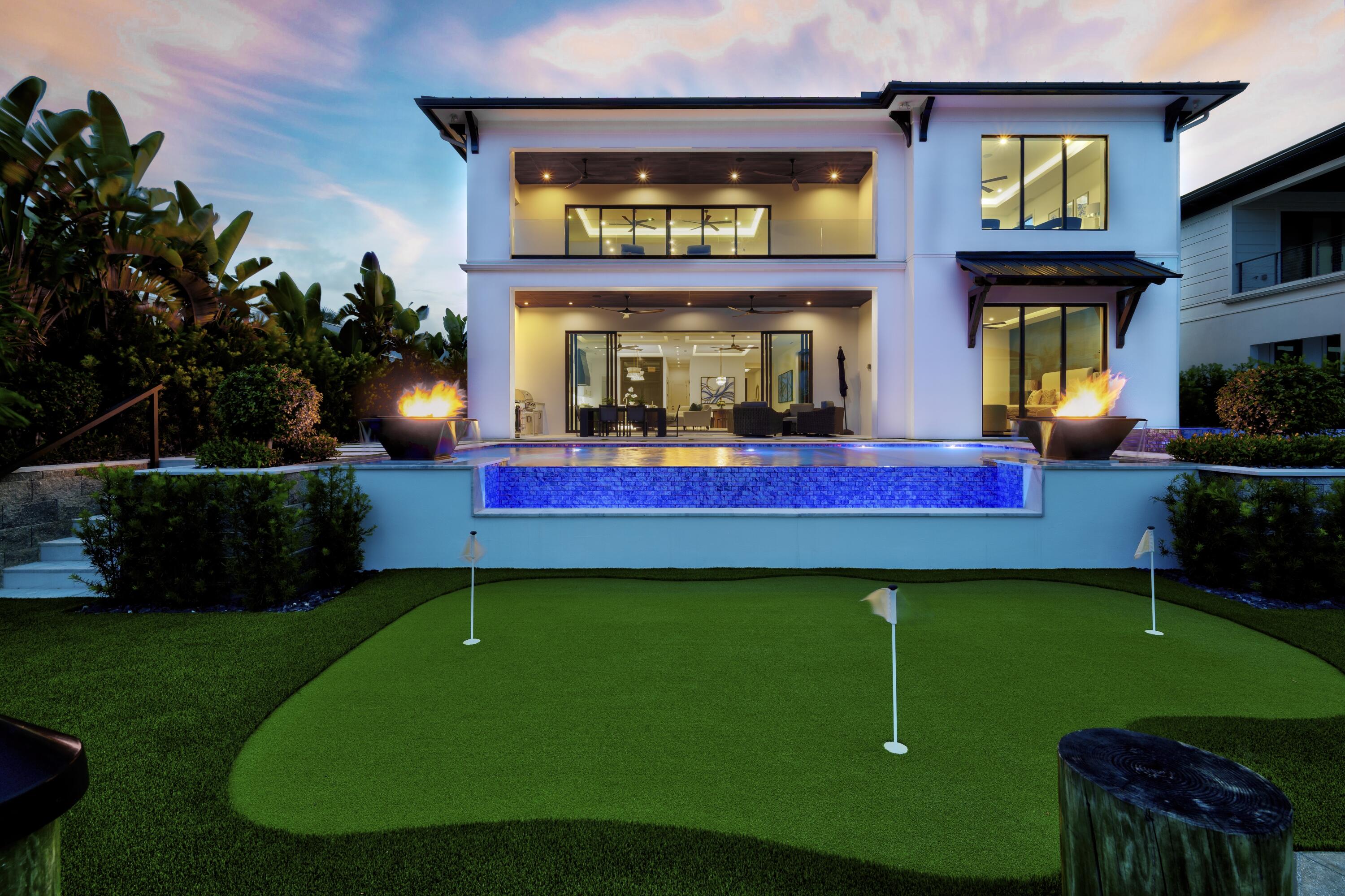 PIRATES COVE - Residential