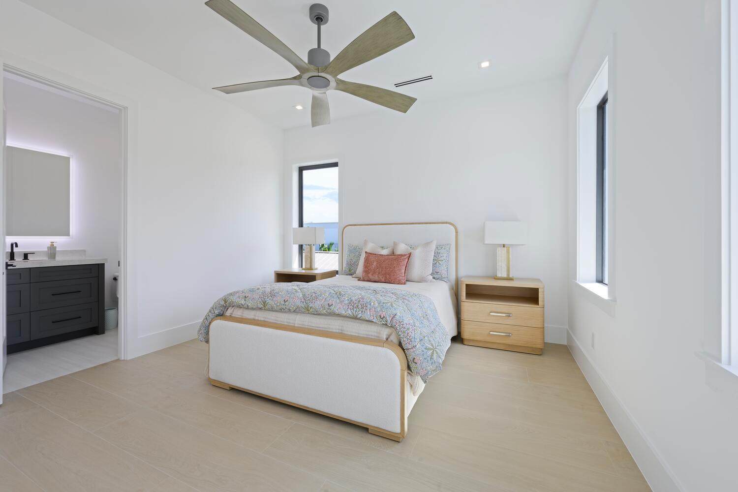 PIRATES COVE - Residential