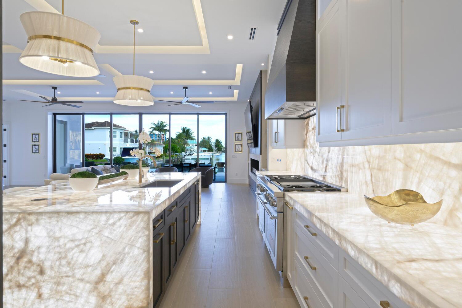 PIRATES COVE - Residential