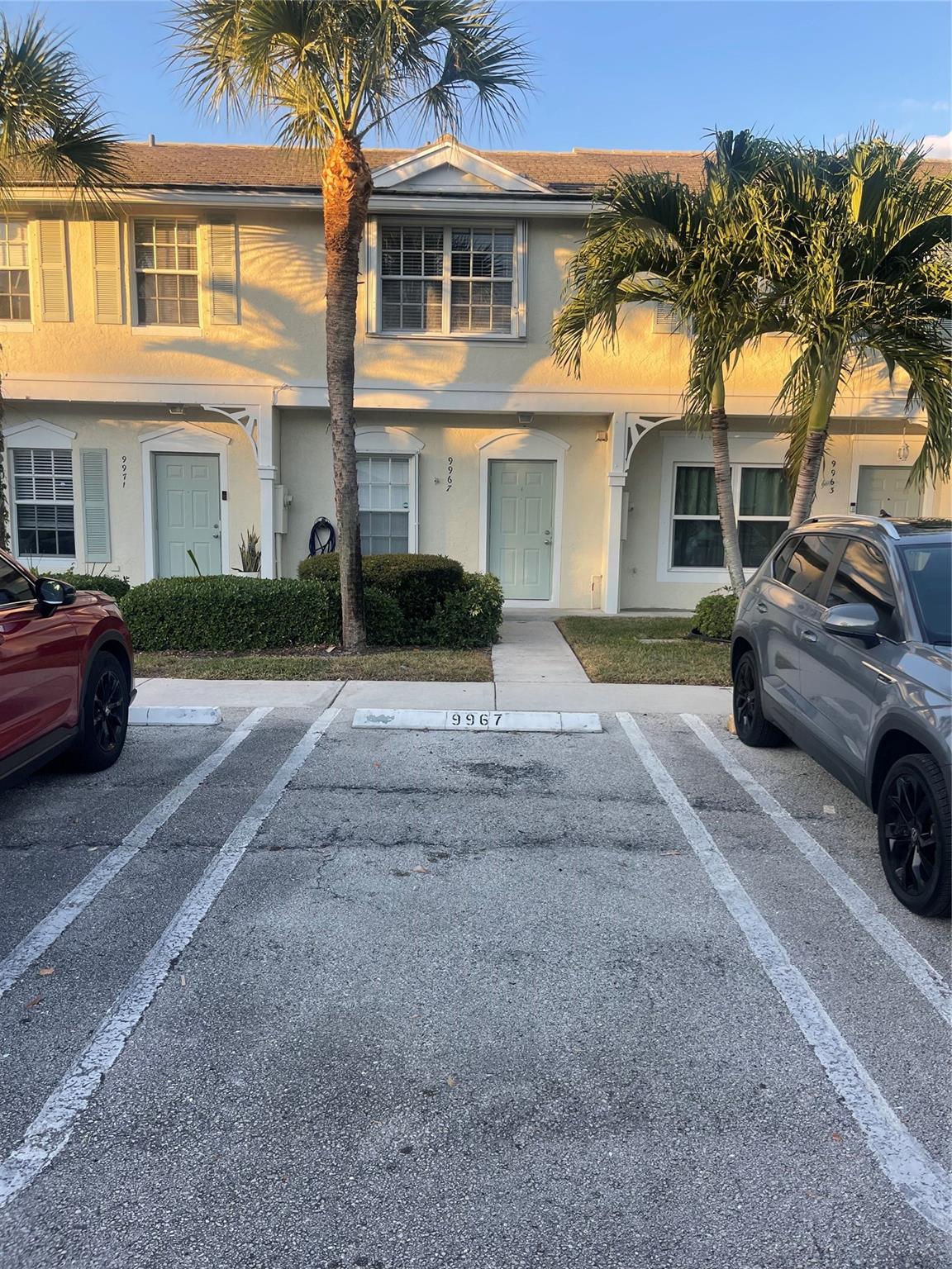 CORAL REEF CLUB - Residential Lease