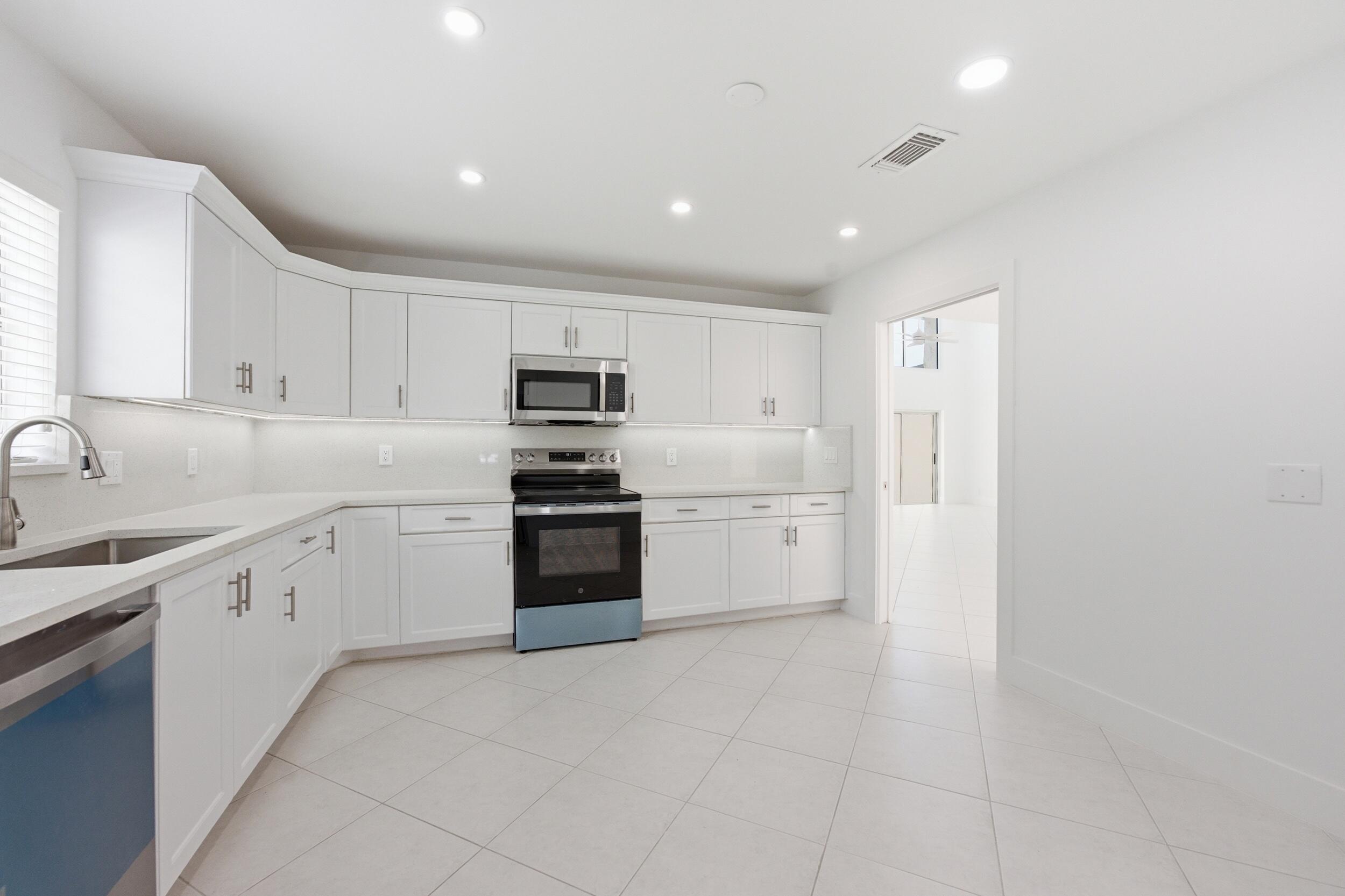 PINES OF BOCA LAGO CONDO - Residential