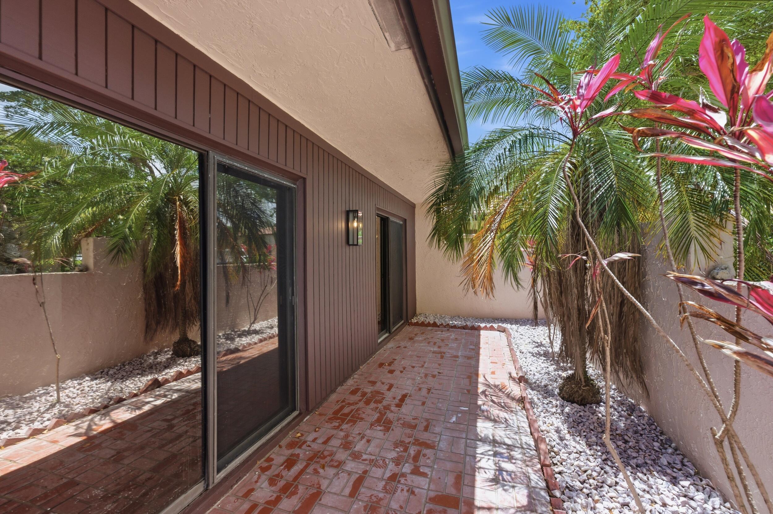 PINES OF BOCA LAGO CONDO - Residential