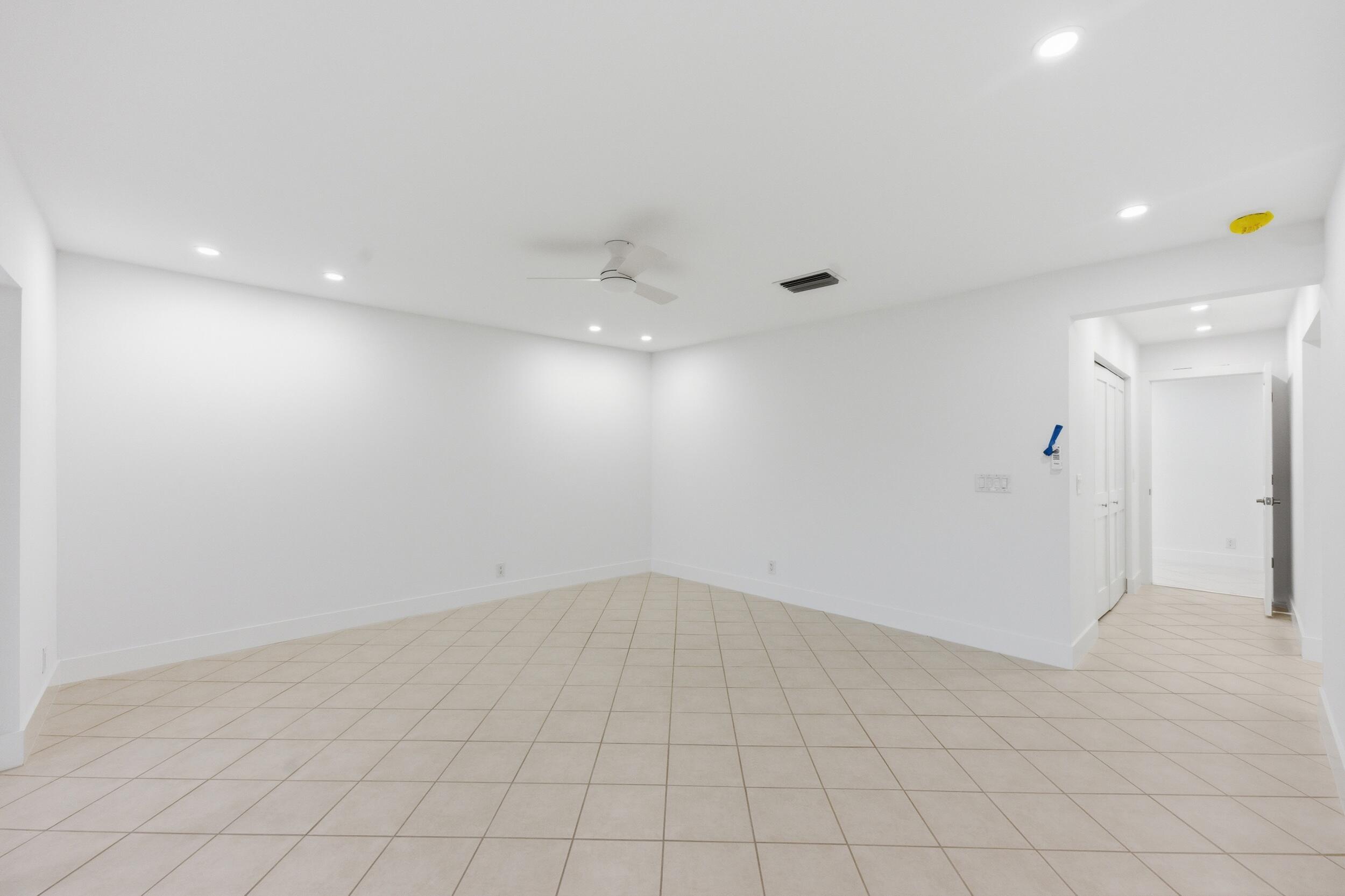 PINES OF BOCA LAGO CONDO - Residential