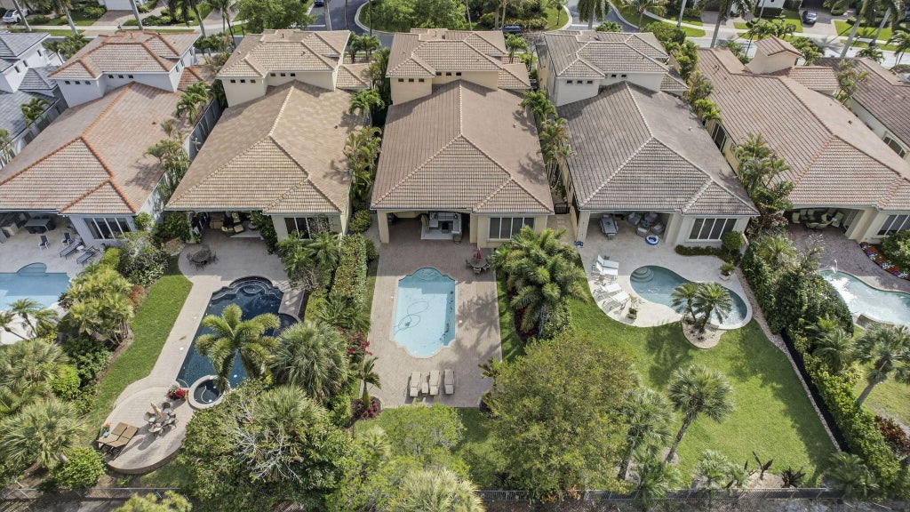Photo of 142 Viera Drive, Palm Beach Gardens, FL 33418 (MLS # B26077878)