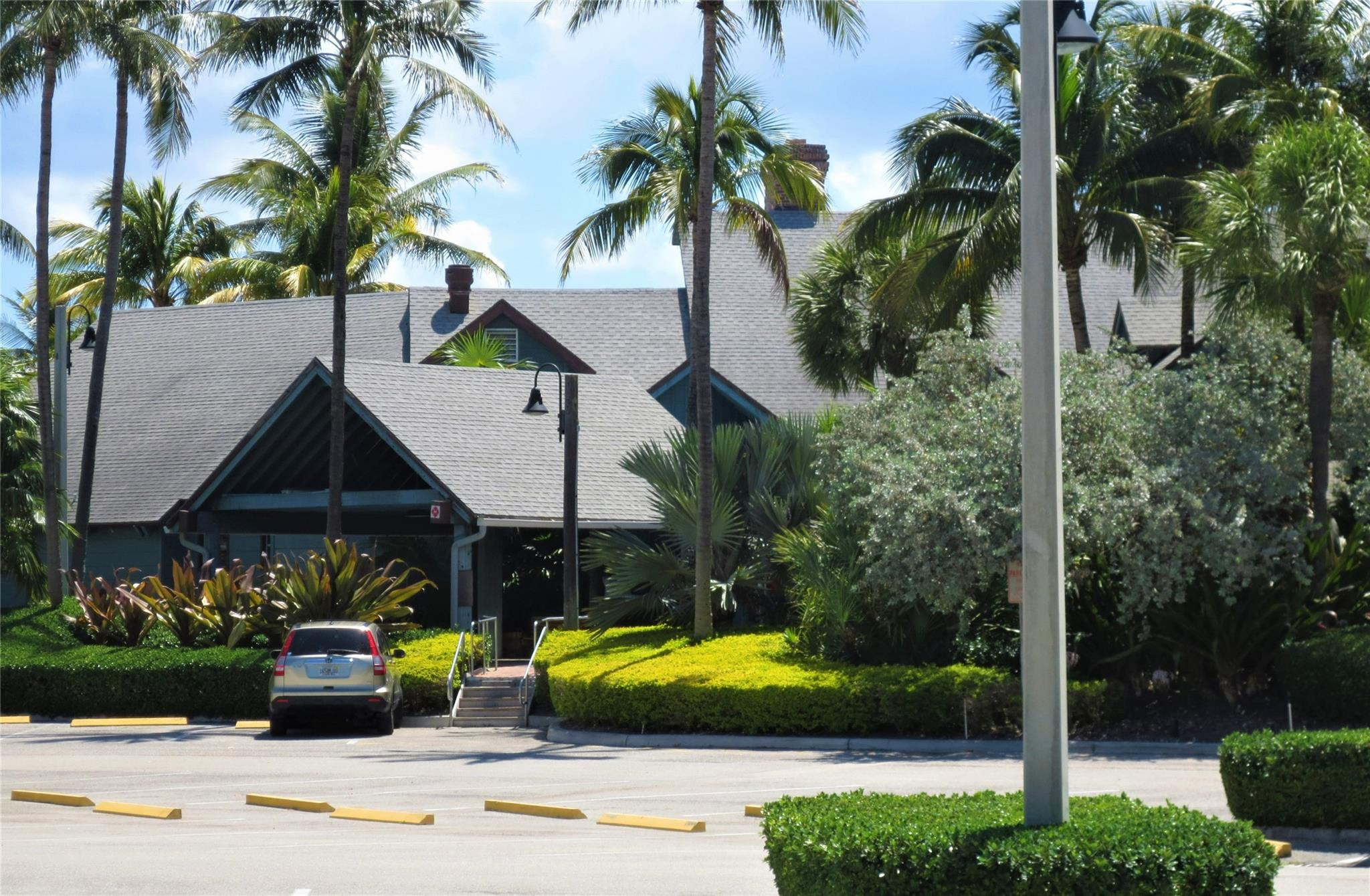 OCEAN WALK VILLAS CONDO - Residential