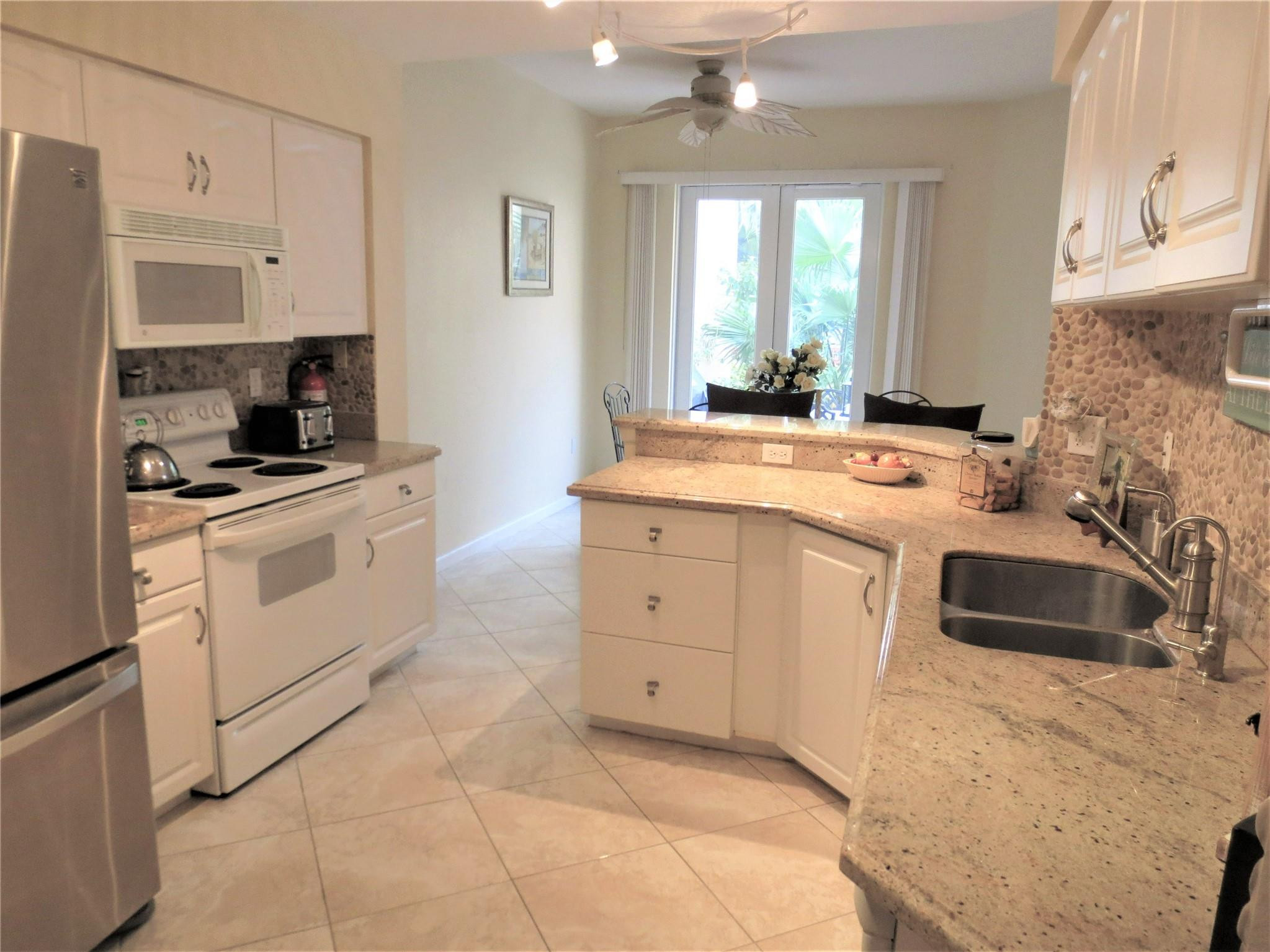 OCEAN WALK VILLAS CONDO - Residential