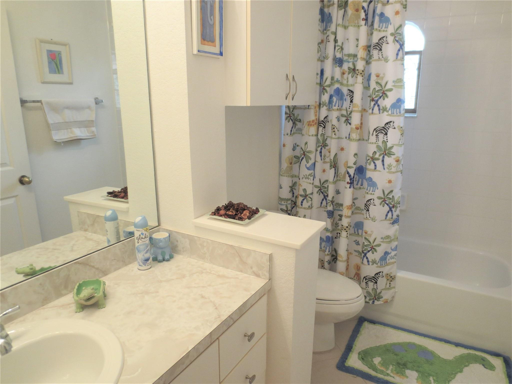 OCEAN WALK VILLAS CONDO - Residential