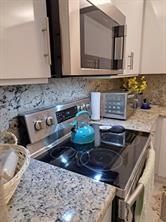 HILLCREST - Residential