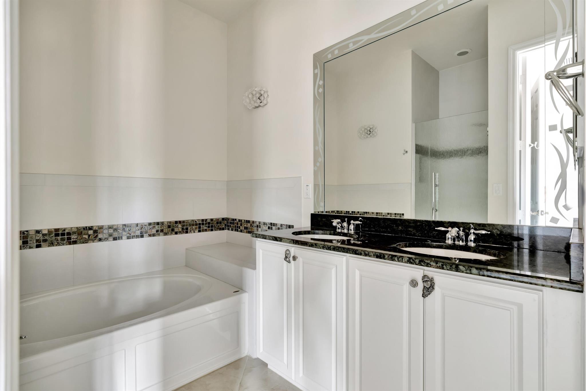 CANTERBURY PLACE - Residential