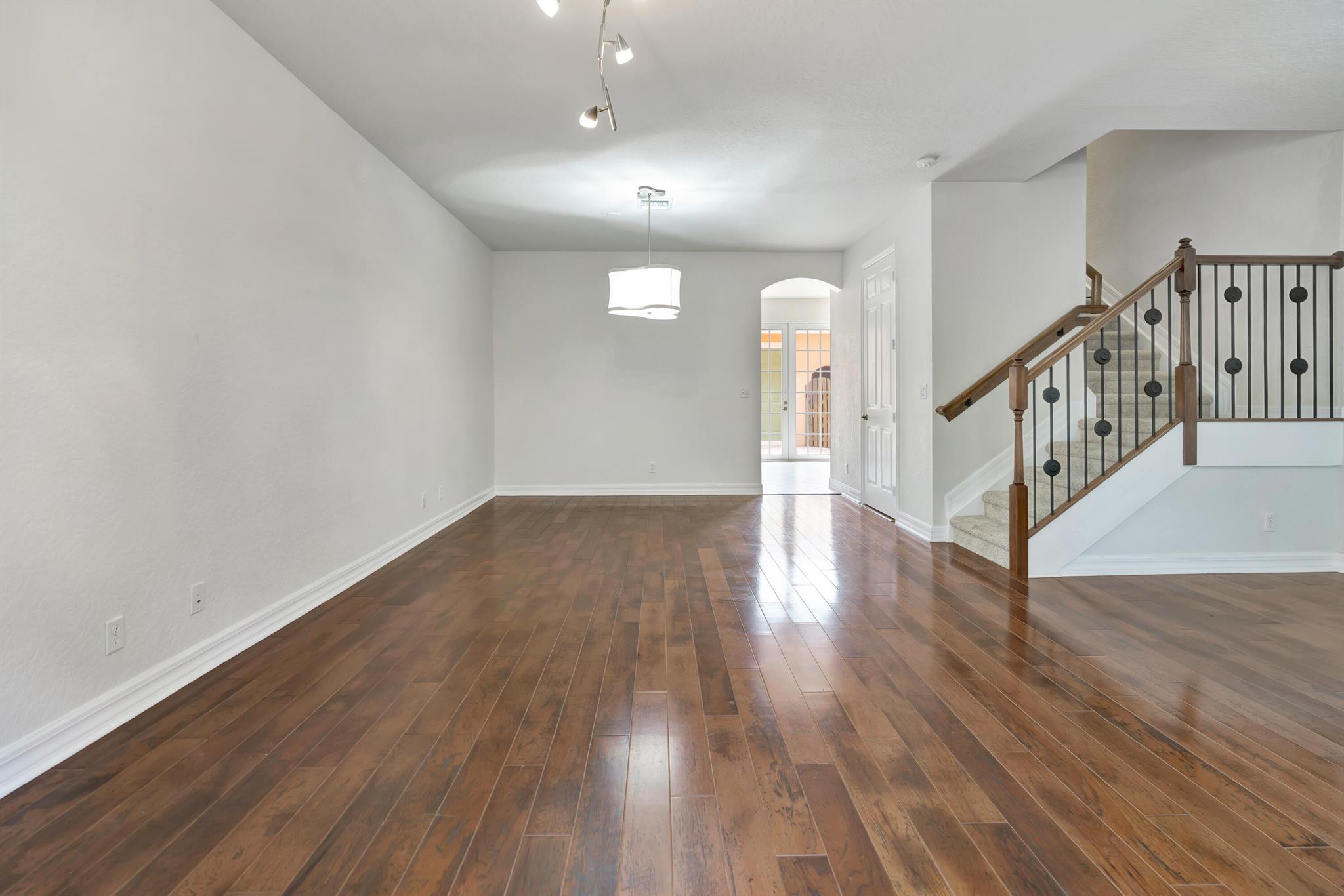 CANTERBURY PLACE - Residential