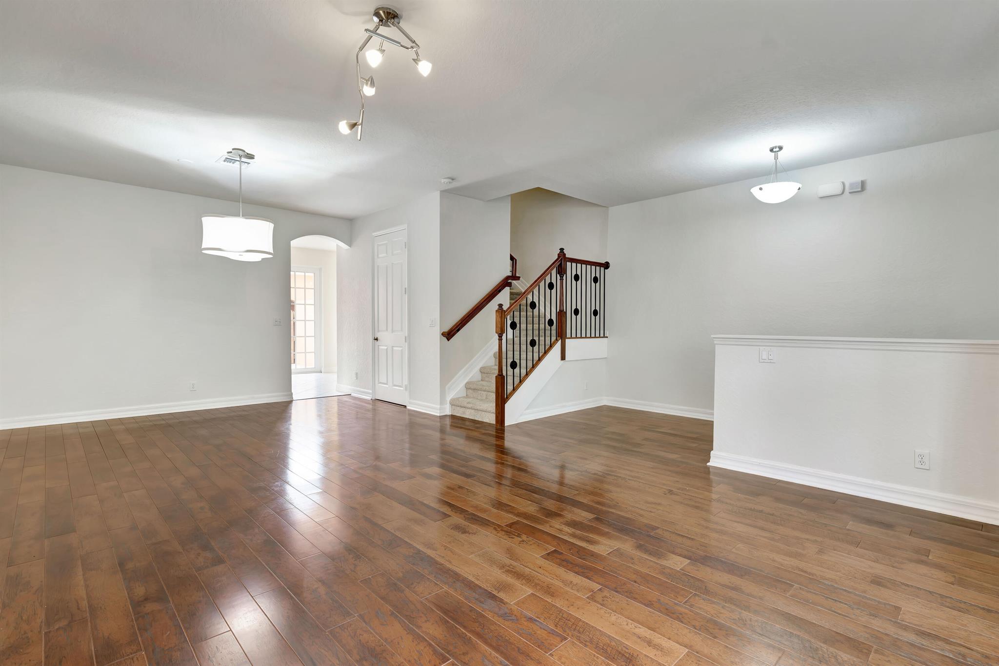 CANTERBURY PLACE - Residential