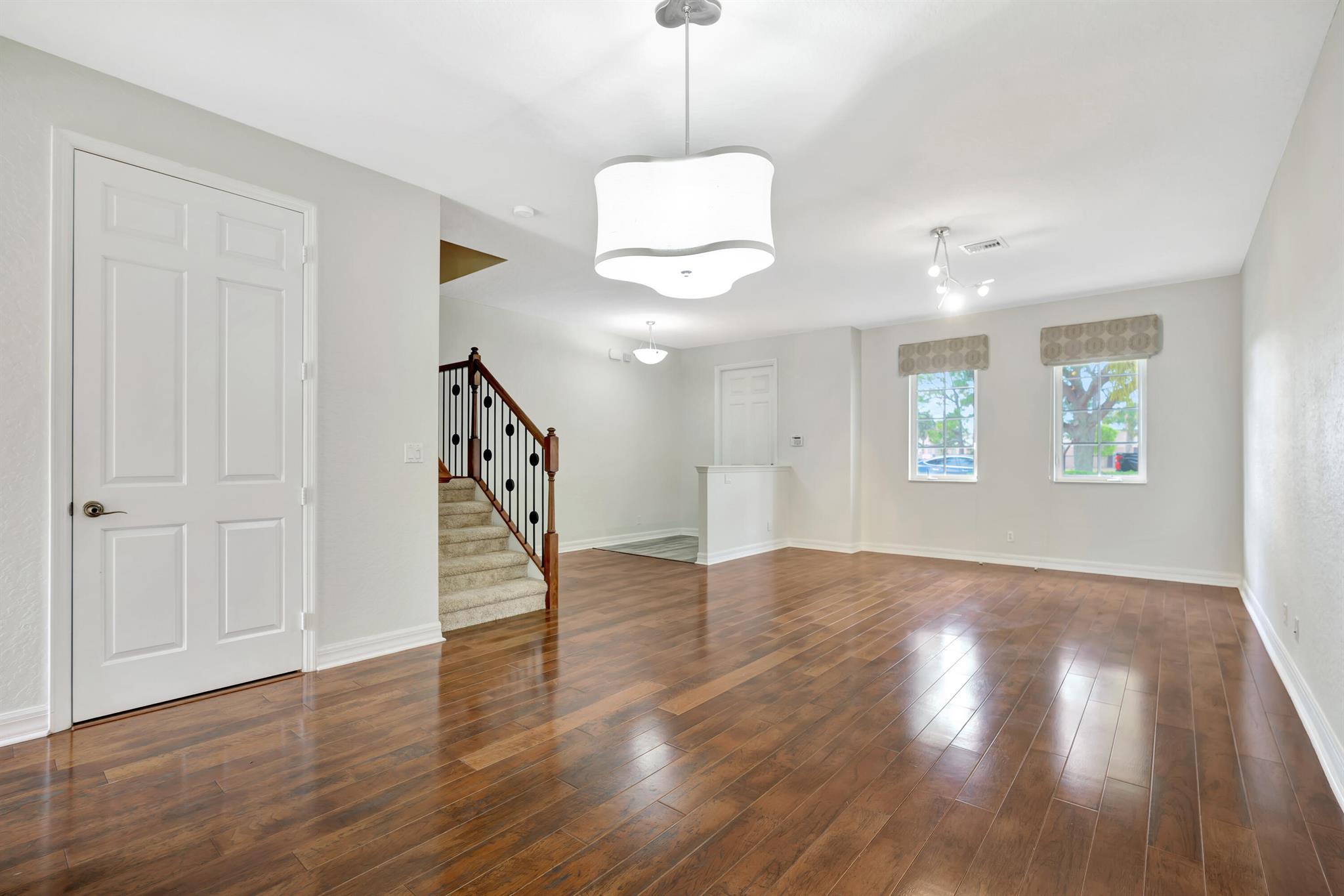 CANTERBURY PLACE - Residential