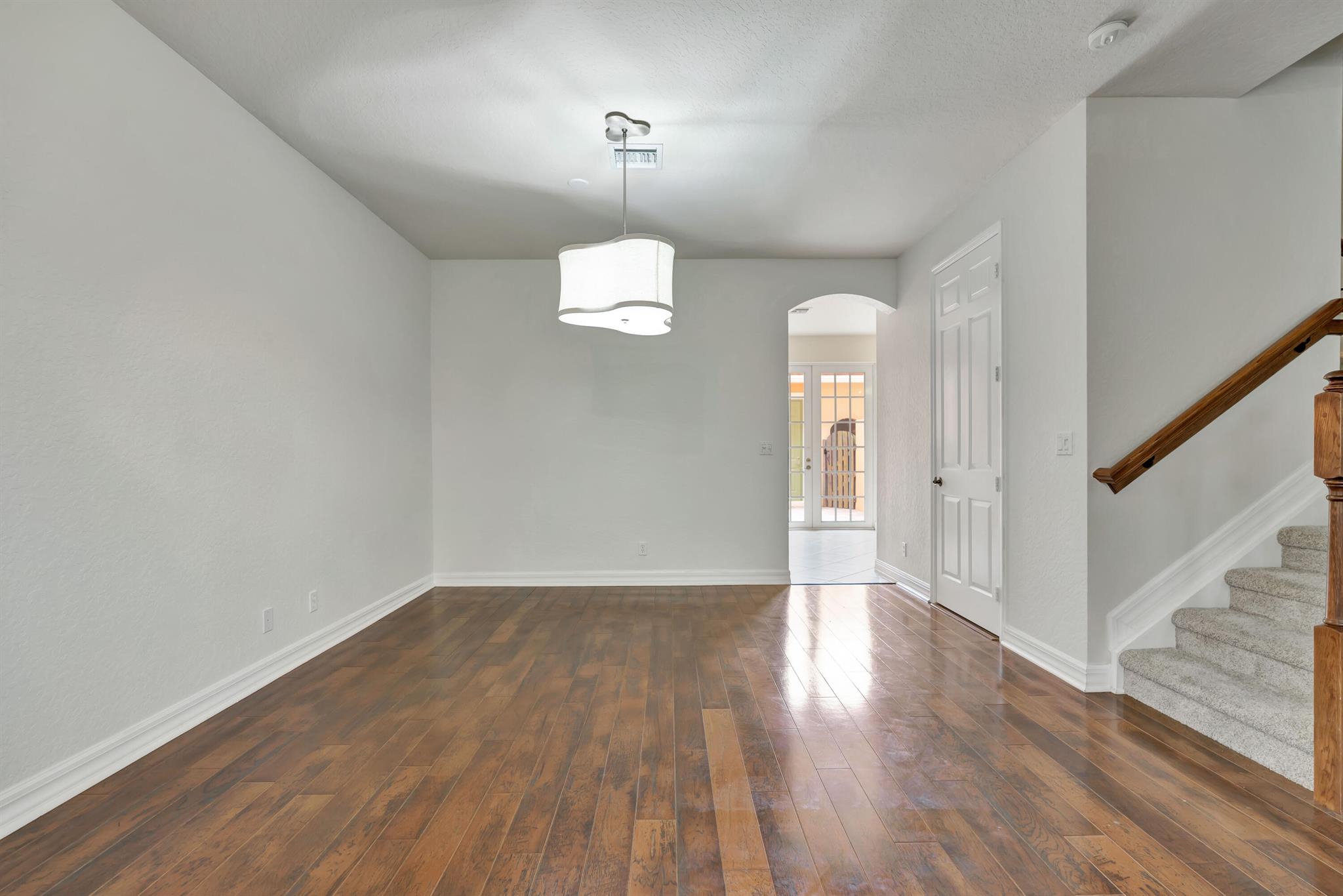 CANTERBURY PLACE - Residential