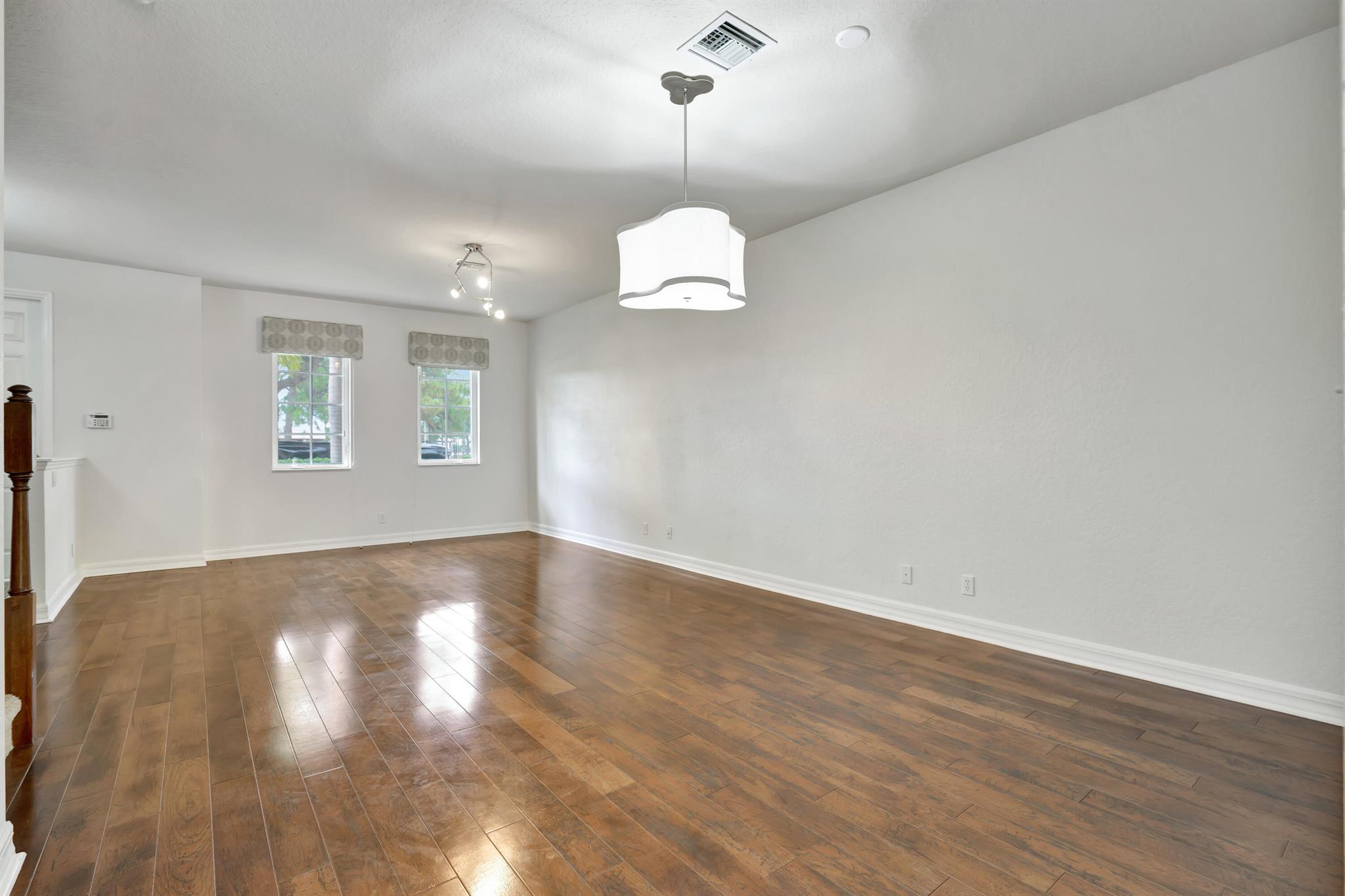 CANTERBURY PLACE - Residential