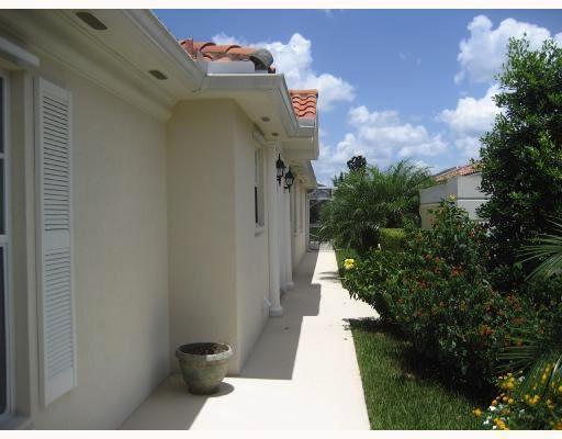 VILLAGEWALK OF WELLINGTON 5 - Residential Lease