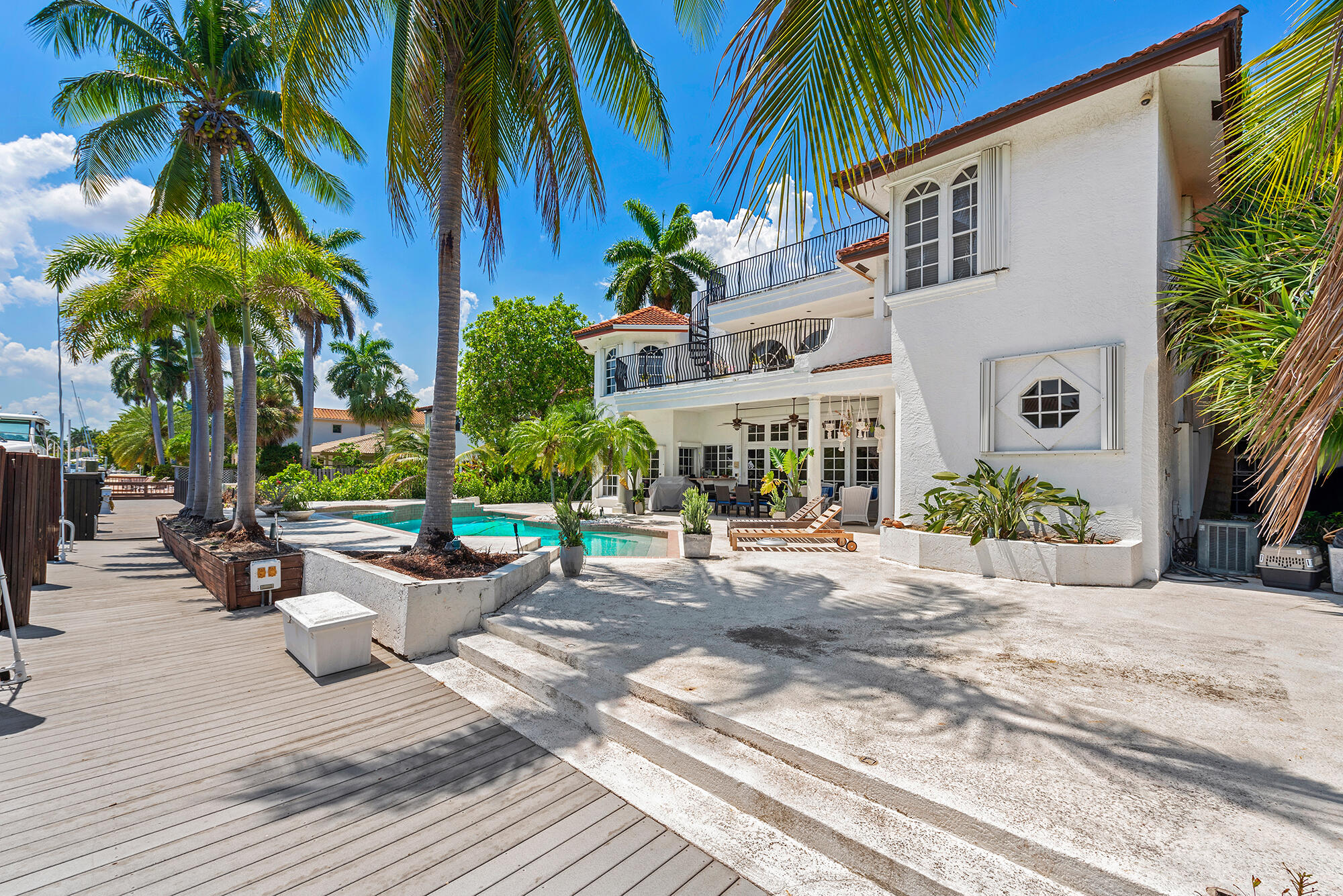 SEA ISLAND - Residential