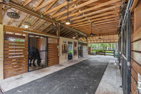 A home in Loxahatchee