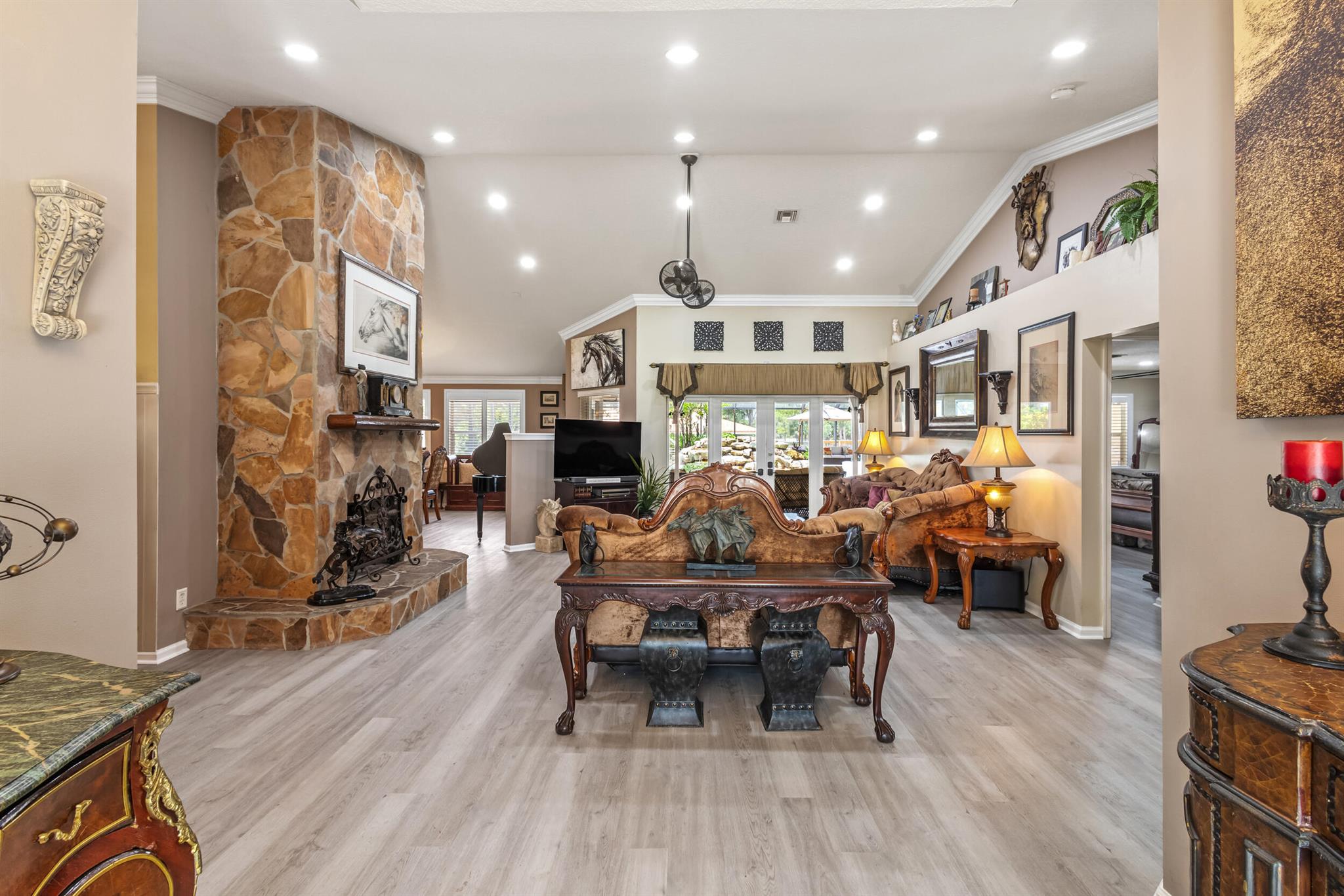 2559 Palm Deer Drive