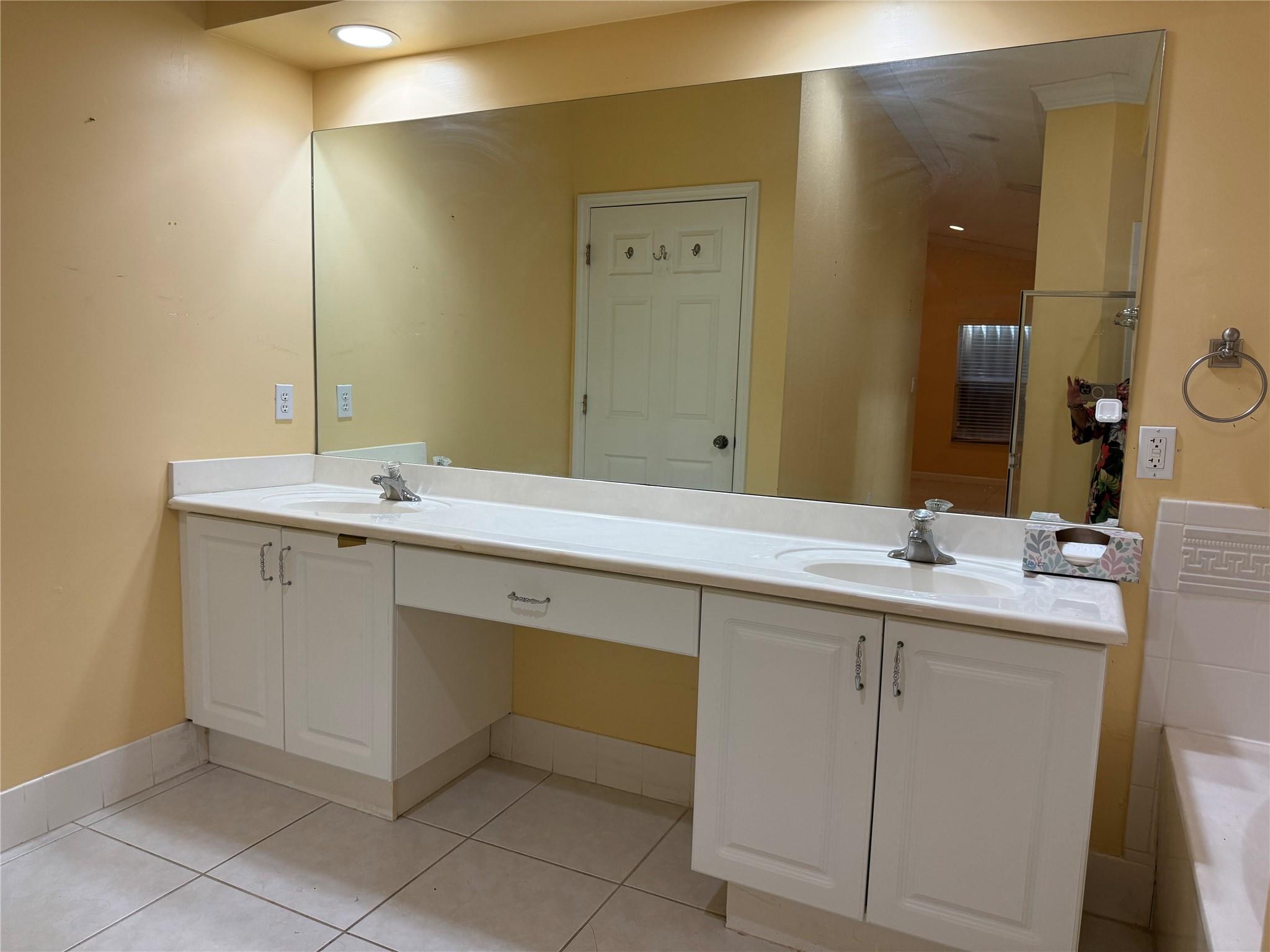 SPICEWOOD SUB - Residential Lease