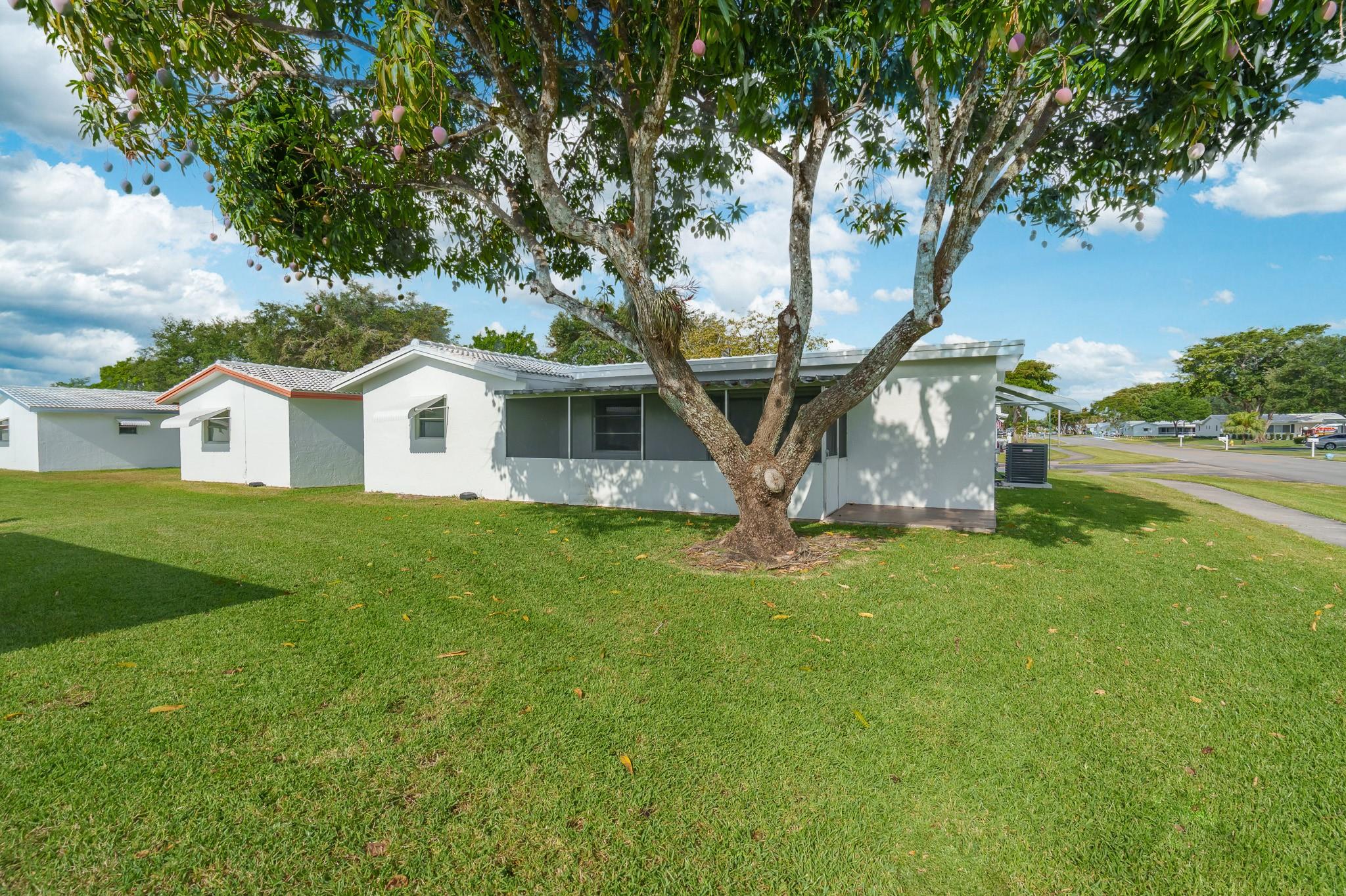 Lauderdale West 3 Sec 83- - Residential Lease