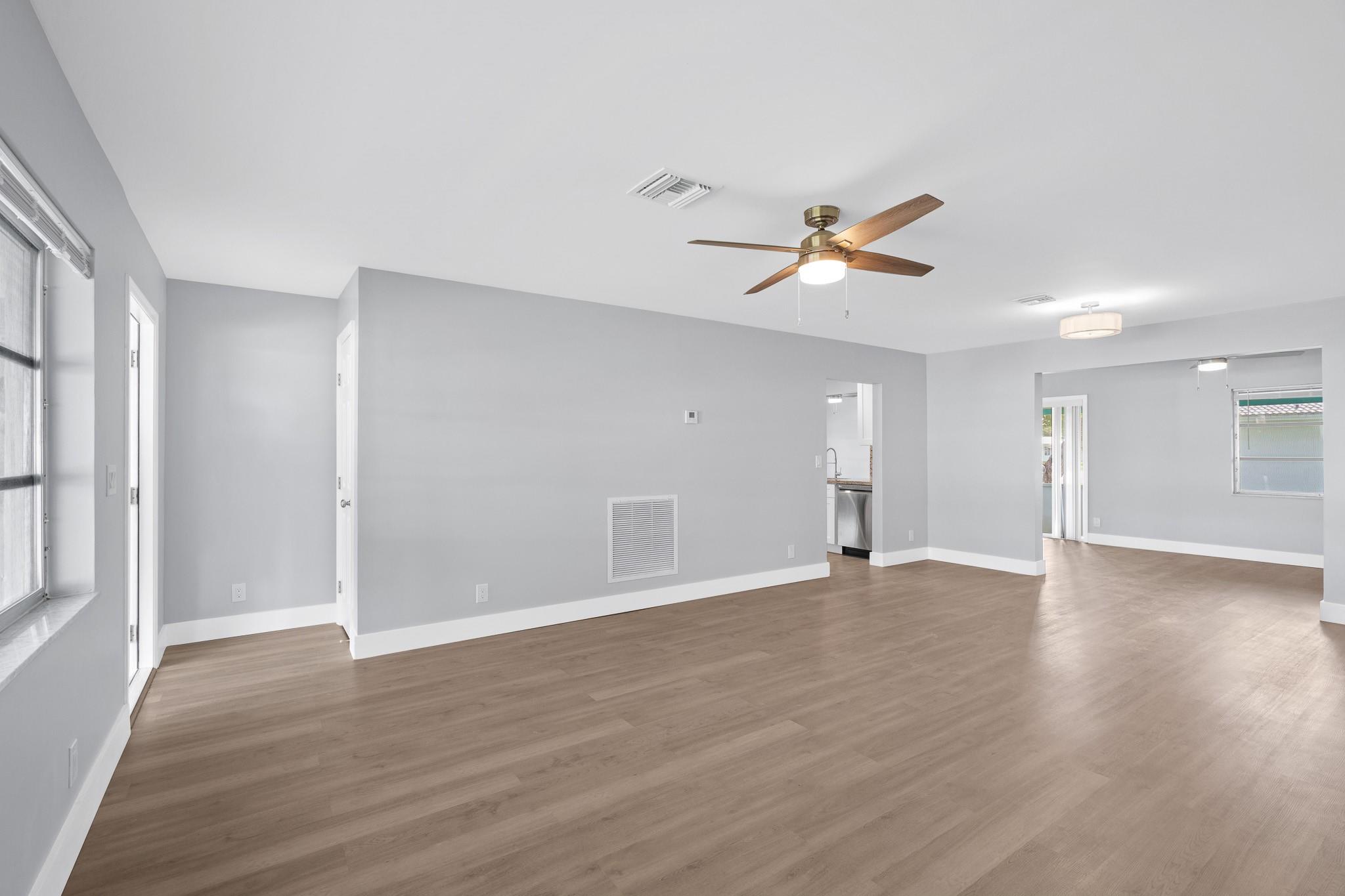 Lauderdale West 3 Sec 83- - Residential Lease