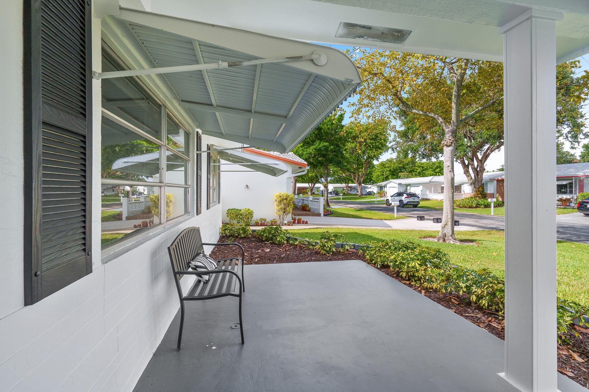 Lauderdale West 3 Sec 83- - Residential Lease