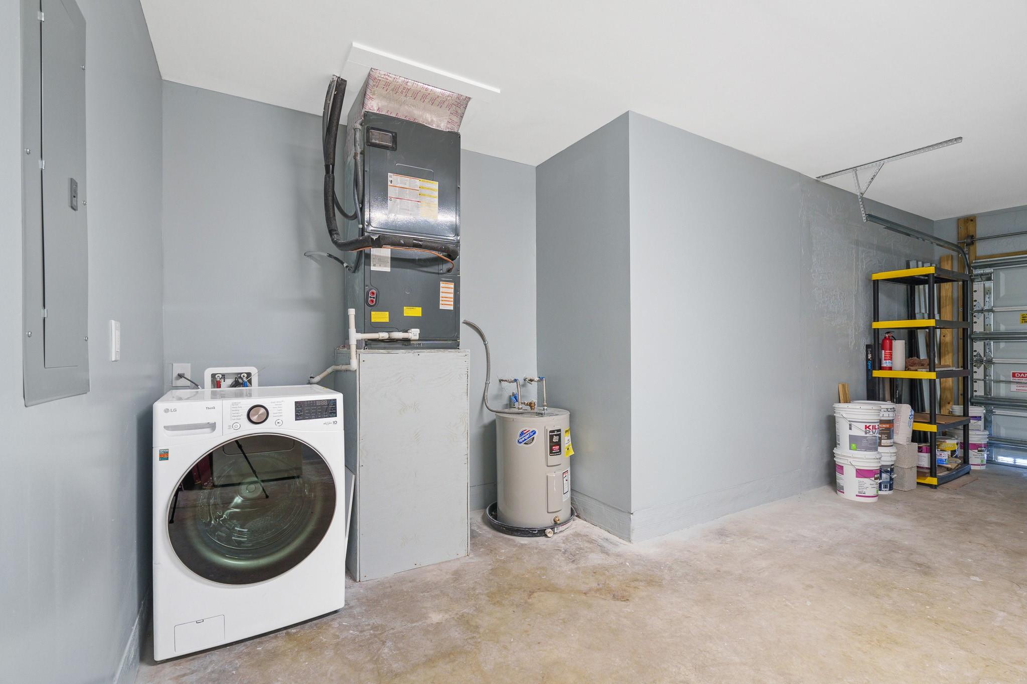 Lauderdale West 3 Sec 83- - Residential Lease