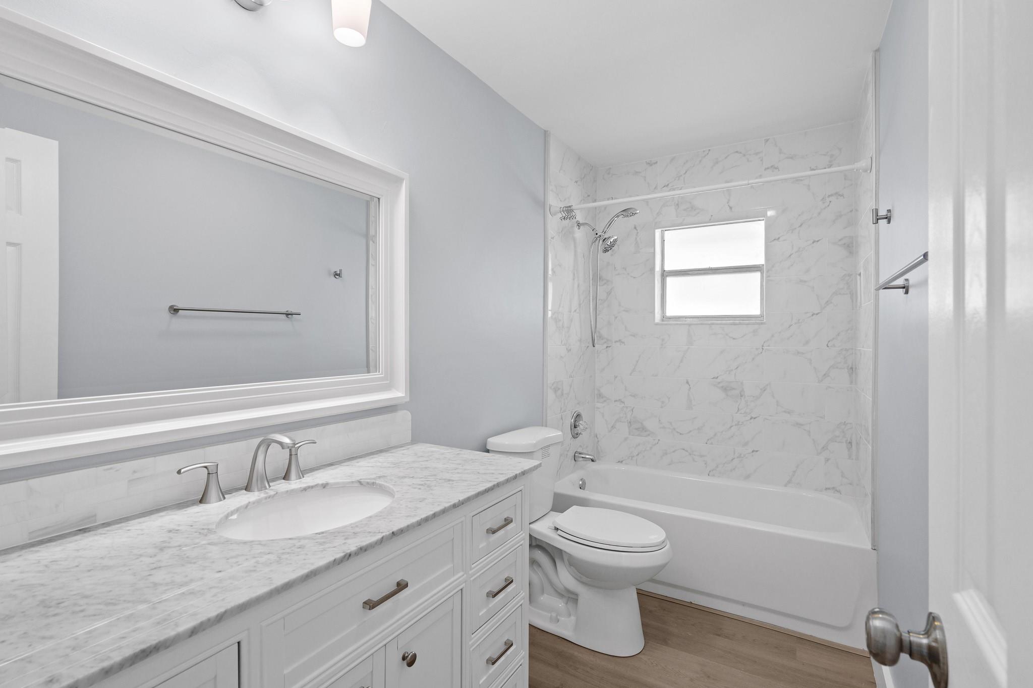 Lauderdale West 3 Sec 83- - Residential Lease