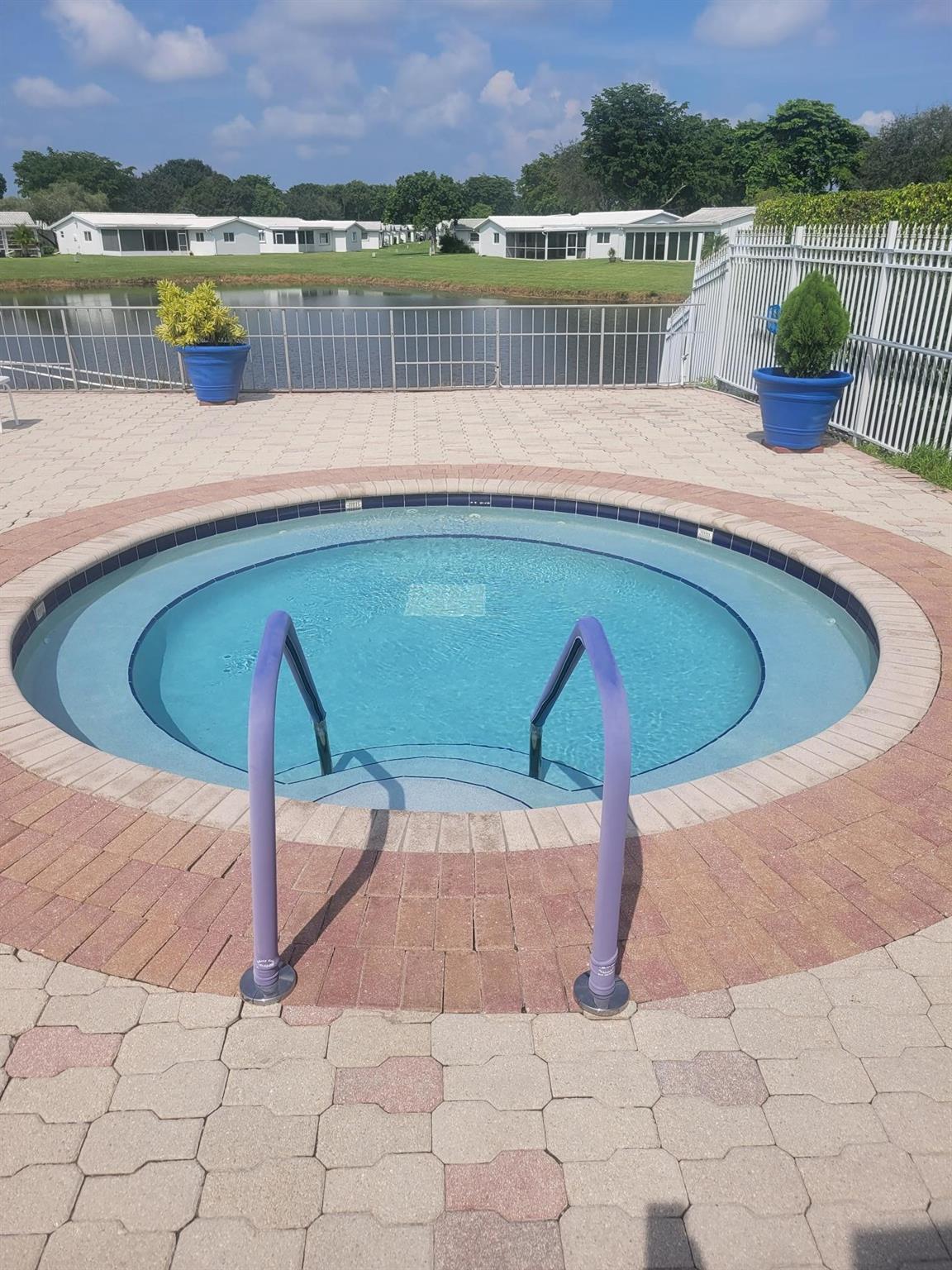 Lauderdale West 3 Sec 83- - Residential Lease